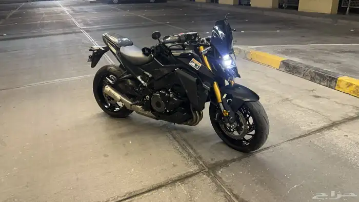 سزوكي ستريت فايتر 1000 Suzuki GSXs 10