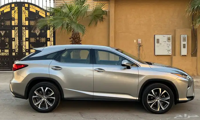 لكزس RX350 2017 (بحالة الوكالة) 9