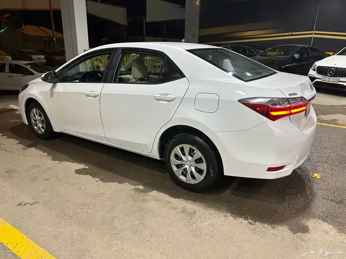 تويوتا كورولا2018 نضيفه جدا 1600cc(تم البيع) 4