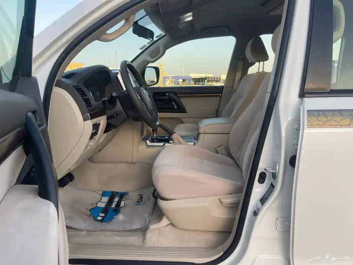 لاندكروزر 2018 7