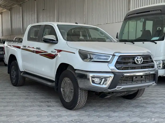 هايلوكس 2025 بريمي بنزين توماتيك GLXS كاش واقساط 2