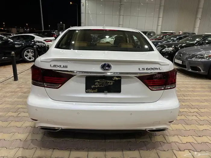 لكزس LS600 موديل 2015 فل كامل هايبرد 27