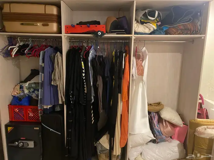 للبيع طقم دواليب خشب قوي قشرة سنديان   كمودينه 2