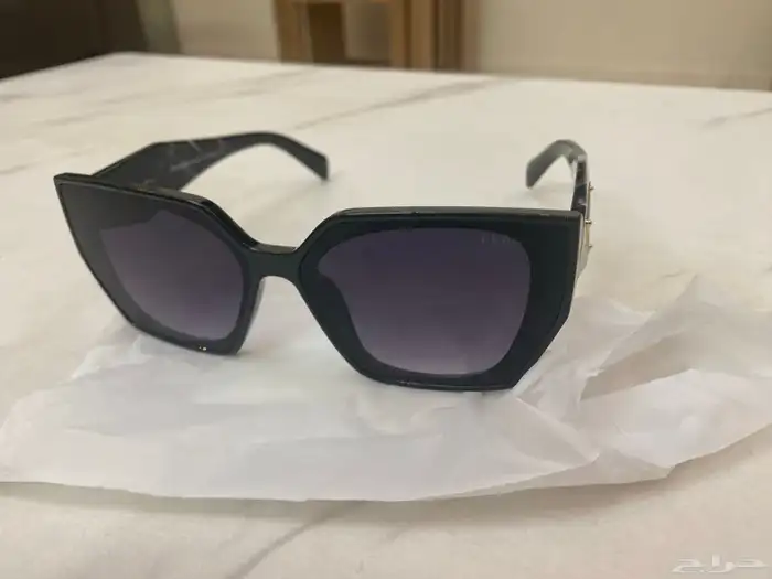 نظارة شمسية برادا 2