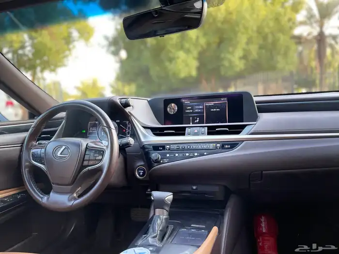 لكزس-2020-ES300h(ممشي88الف) 15
