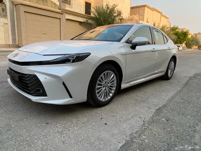 كامري سعودي اصفار 2025 6