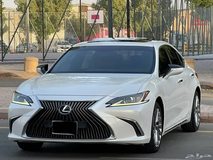 لكزس-2020-ES300h(ممشي88الف) 2