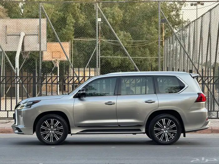 لكزس LX570 S 2019 11