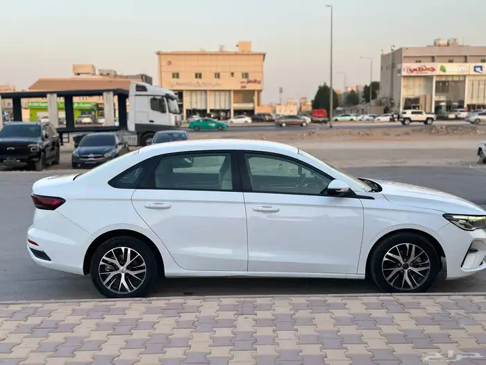 جيلي امجراند 7 5