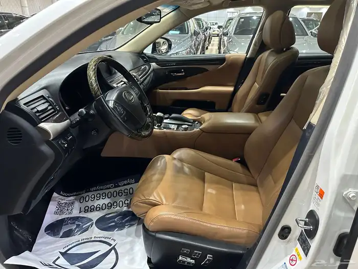لكزس LS600 موديل 2015 فل كامل هايبرد 5