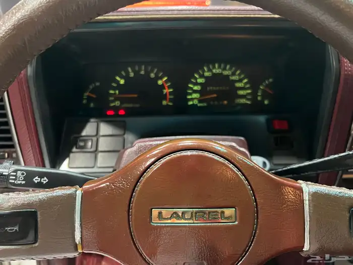 مخزنة كلاسيك نيسان لوريل 10
