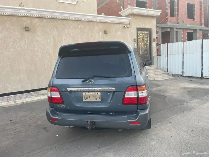 جيب للبيع لاندكروزر موديل 2006 1