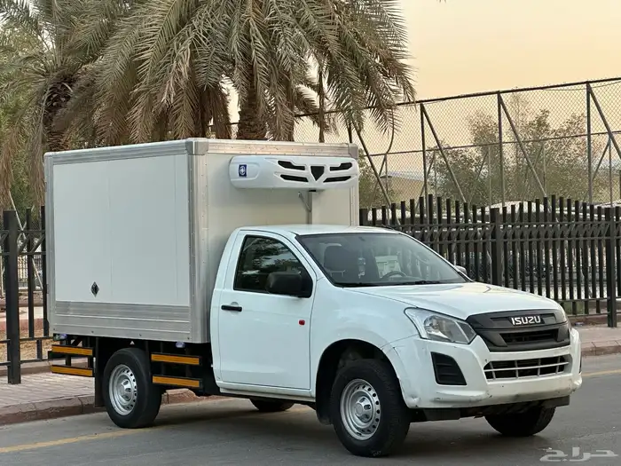 ايسوزو ثلاجه موديل 2023 سعودي قير عادي ديزل شامل الضريبة 1