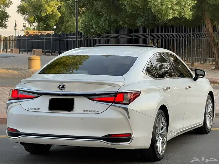 لكزس-2020-ES300h(ممشي88الف) 14