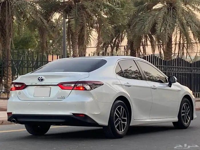 تويوتا كامري   2023 استاندر مطور هايبرد 13
