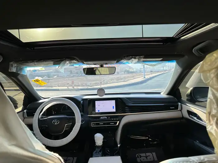 للبيع كامري 2025 LE بنزين ابيض لؤلؤي 31