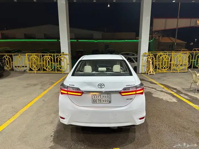 تويوتا كورولا2018 نضيفه جدا 1600cc(تم البيع) 3