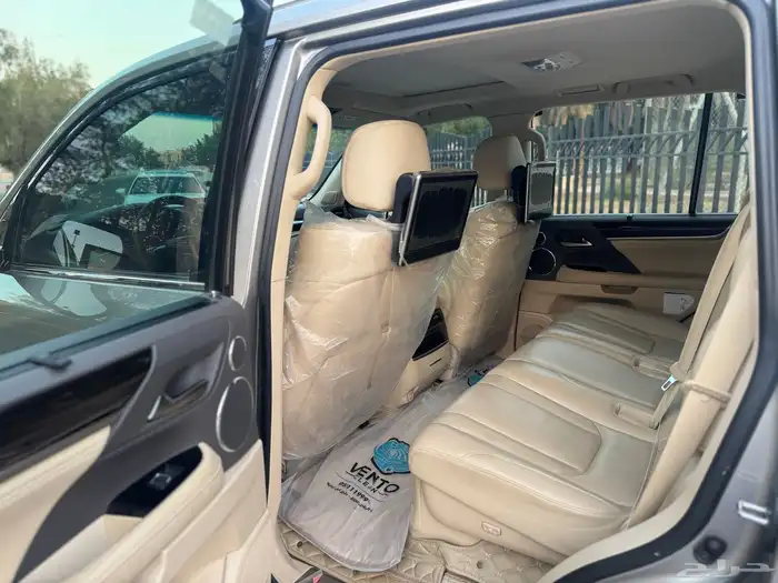 لكزس LX570 S 2019 16