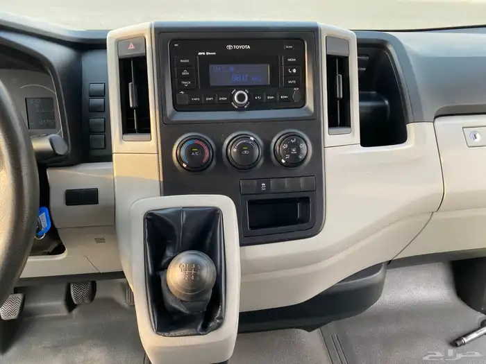 تويتا فان بضاعة 2021 ممشي 165 بدي بلد 15