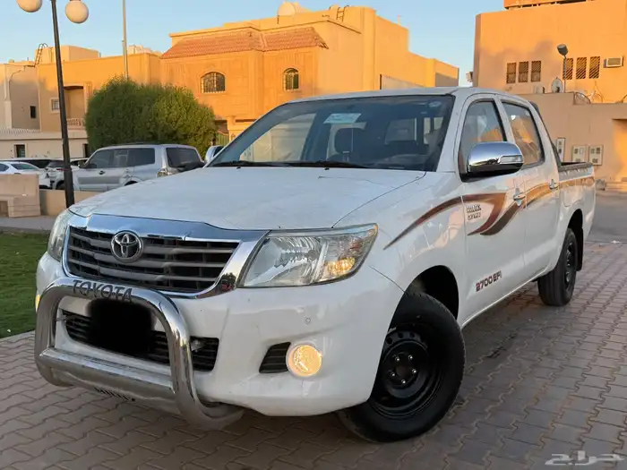 تويوتا هايلوكس 2014 غمارتين GLX سعودي مخزنه 0