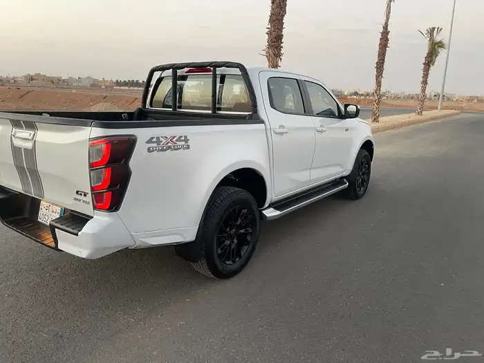 اسيوزو 2025 ديماكس جي تي فل كامل وكاله ماشي 6500 فقط 11