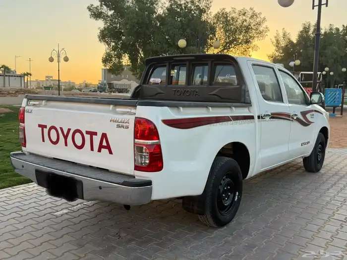 تويوتا هايلوكس 2014 غمارتين GLX سعودي مخزنه 7