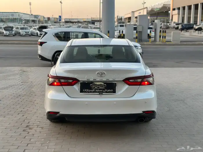 تويوتا كامري LE مطور 2023 6