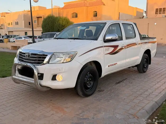 تويوتا هايلوكس 2014 غمارتين GLX سعودي مخزنه 4