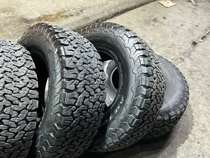كفرات نص حجري بي اف قودرتش مقاس 315 70 17 28