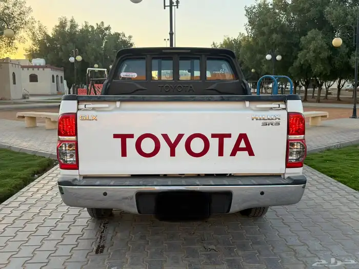 تويوتا هايلوكس 2014 غمارتين GLX سعودي مخزنه 8