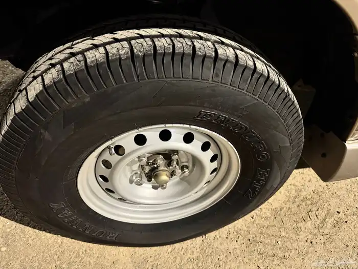 عاجل للبيع كفرات جيب جنط 16 0
