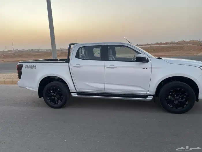اسيوزو 2025 ديماكس جي تي فل كامل وكاله ماشي 6500 فقط 9