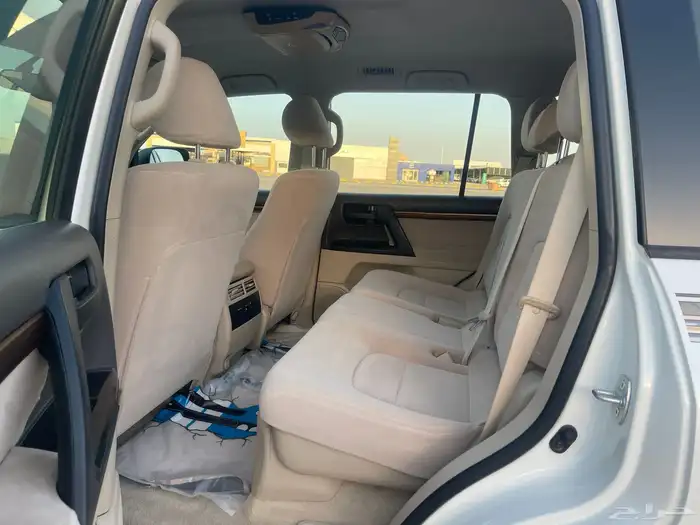لاندكروزر 2018 10