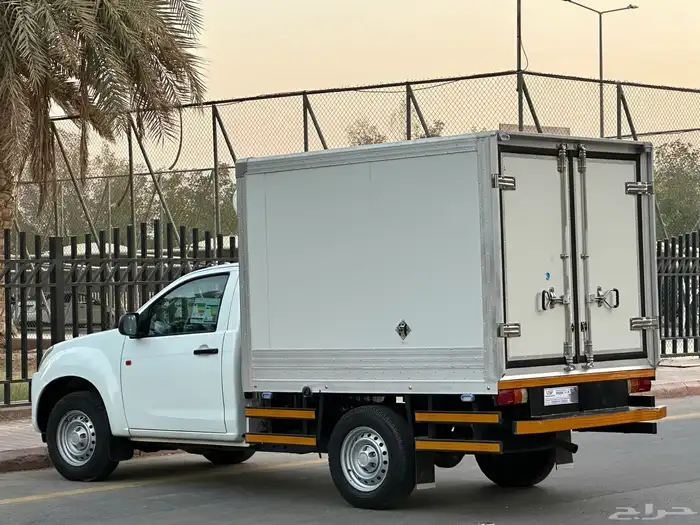 ايسوزو ثلاجه موديل 2023 سعودي قير عادي ديزل شامل الضريبة 3