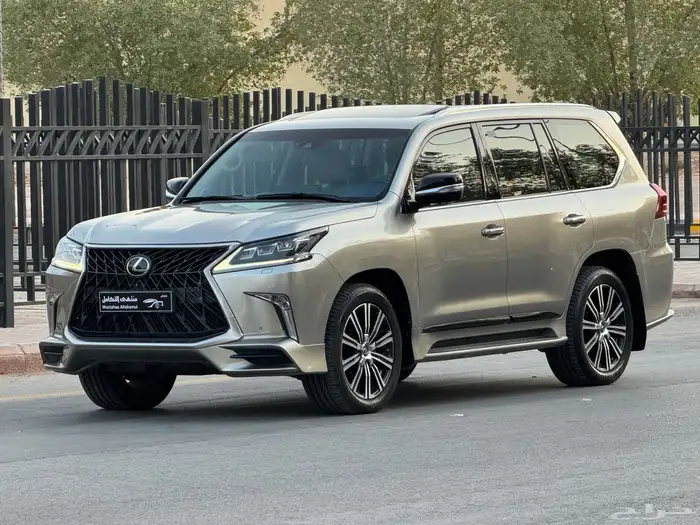 لكزس LX570 S 2019 9