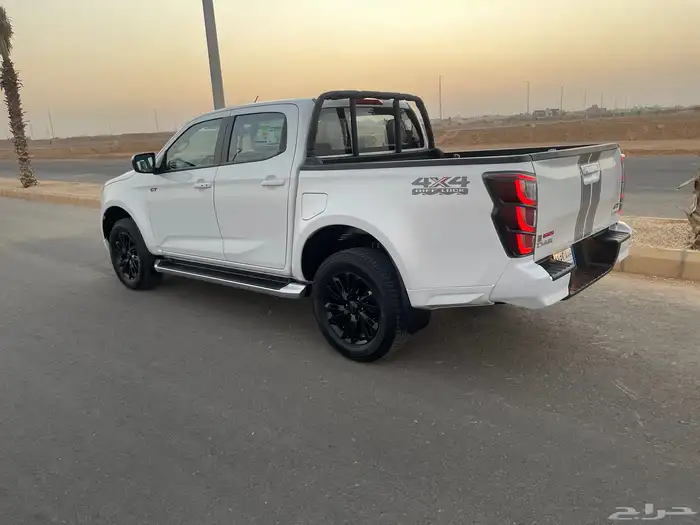 اسيوزو 2025 ديماكس جي تي فل كامل وكاله ماشي 6500 فقط 4