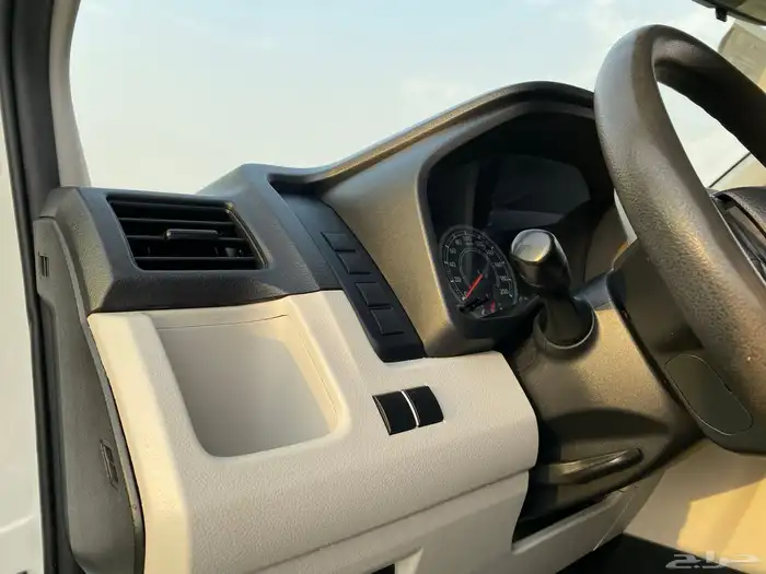 تويتا فان بضاعة 2021 ممشي 165 بدي بلد 13