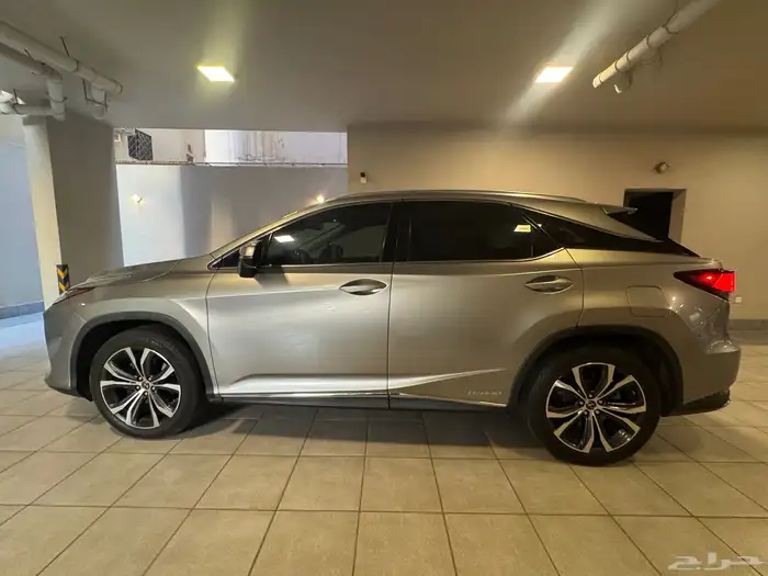 لكزس RX450h موديل 2020 3