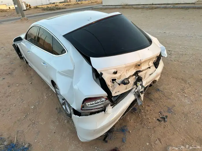 للبيع اودي A7 2012. فل كامل 2