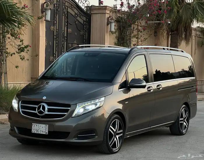 مرسيدس V250 2016 (بحالة ممتازة) 1