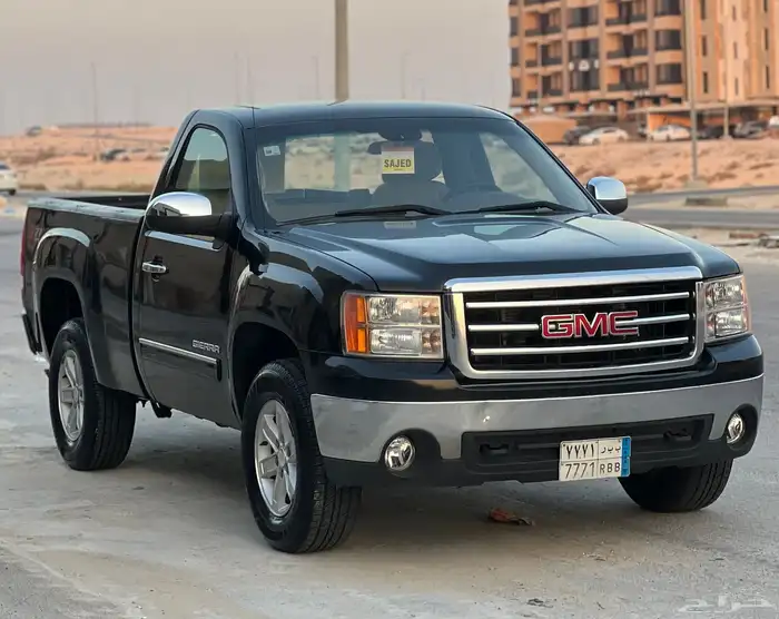 جمس سييرا 2013 اسود z71 - فل دبل 8