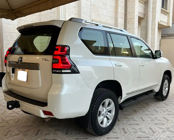 تويوتا برادو 2023 فتحة عداد قليل 3