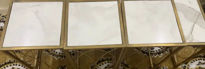 طاولات للبيع 0