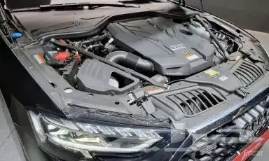 أودي A8 بريميوم 55 TFSI القاعدة الطويلة- استيراد من كوريا 3