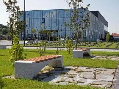 كراسي خرسانيه احواض زهور جميع اعمال زينة الحدائق 35