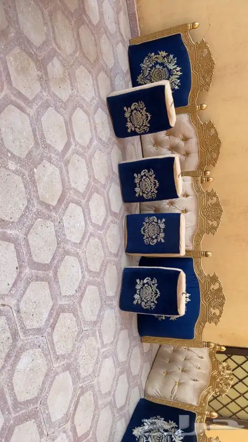 مساند كلاسيكي ثلاث زوايا مع اربع مراكي 0
