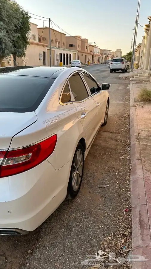 ازيرا 2017 نص فل للبيع ممشى 93 5