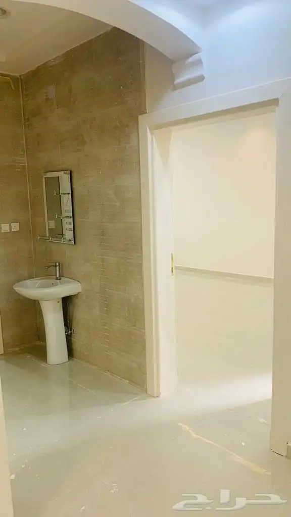 دور علوي بالمجمعه حي المستقبل 1