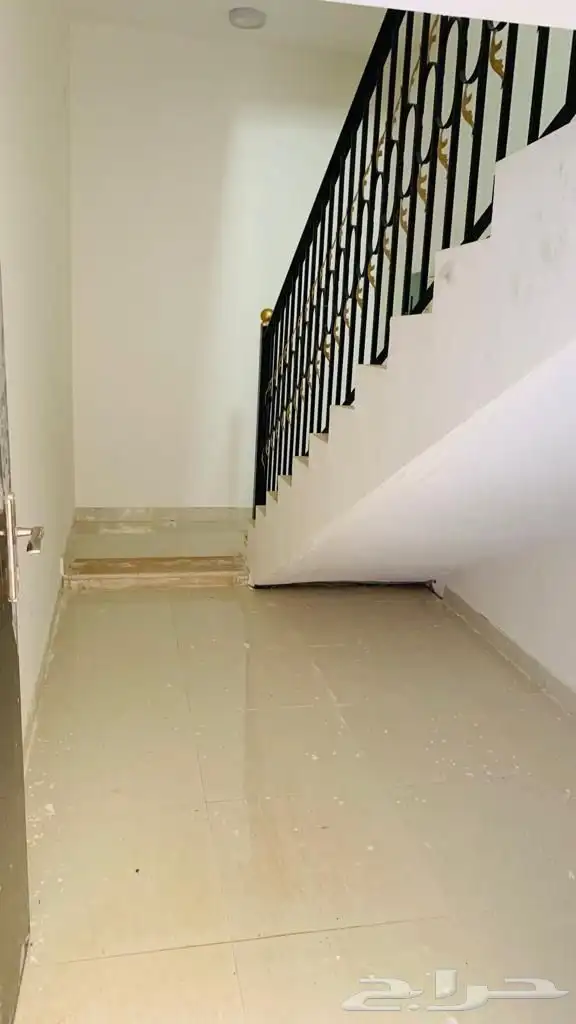 دور علوي بالمجمعه حي المستقبل 0
