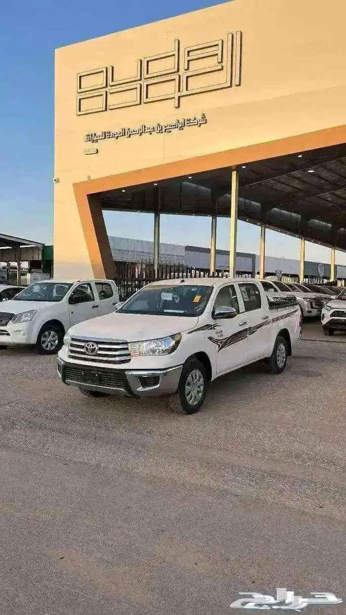 تويوتا هايلوكس غمارتين GL 2025 1